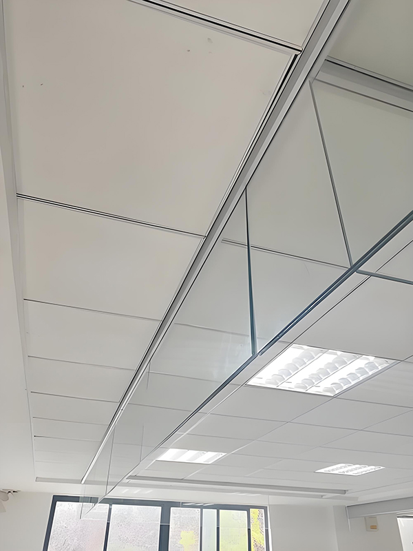 新城玻璃新城挡烟垂壁 新城玻璃新城挡烟垂壁