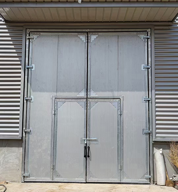 新城工业平开门