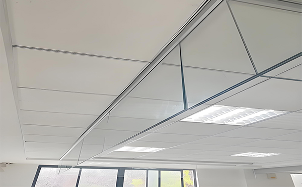 新城玻璃挡烟垂壁