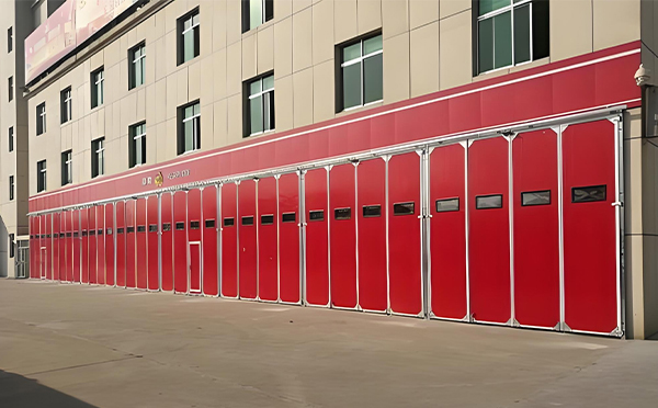 新城工业推拉门厂家提醒大家今日有雨记得外出带伞