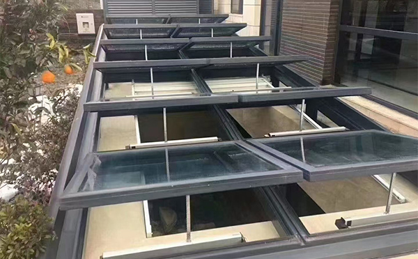 某轨道交通车辆维修车间新城排烟窗应用