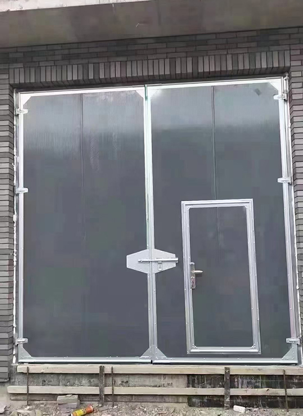 新城工业平开门在大型设备制造车间的应用实例